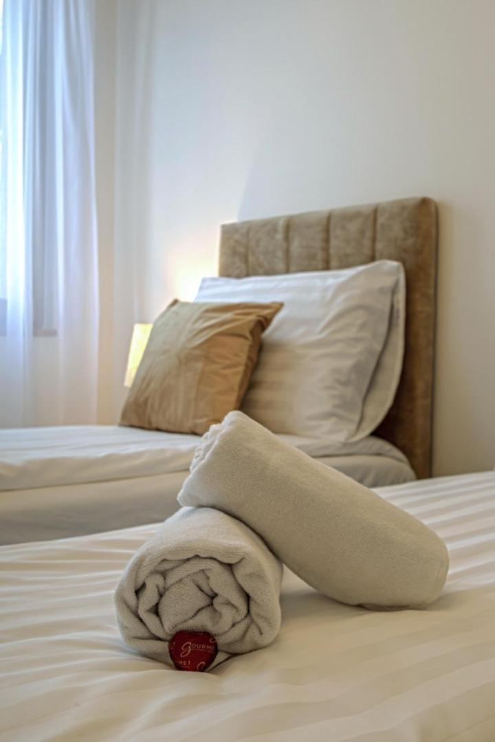 Appartamento Dioro Luxury Budapest- Steps From The Danube ,free Parking Budapest